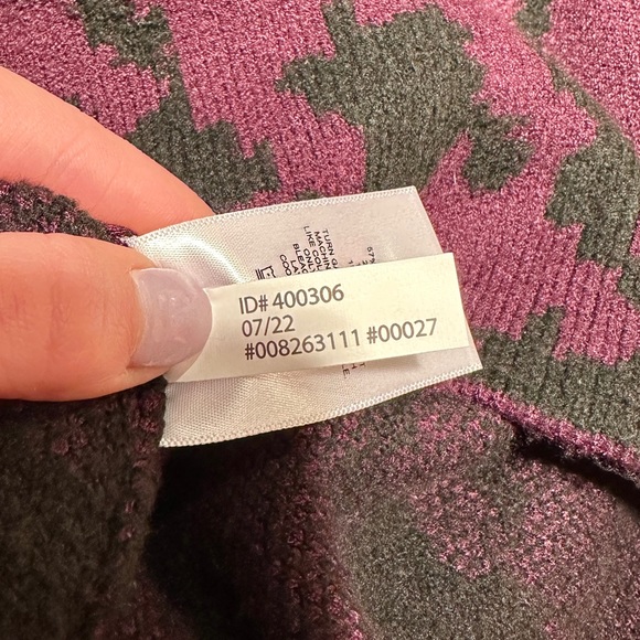 LIKE NEW Express Houndstooth Mock Sweater - Picture 6 of 8